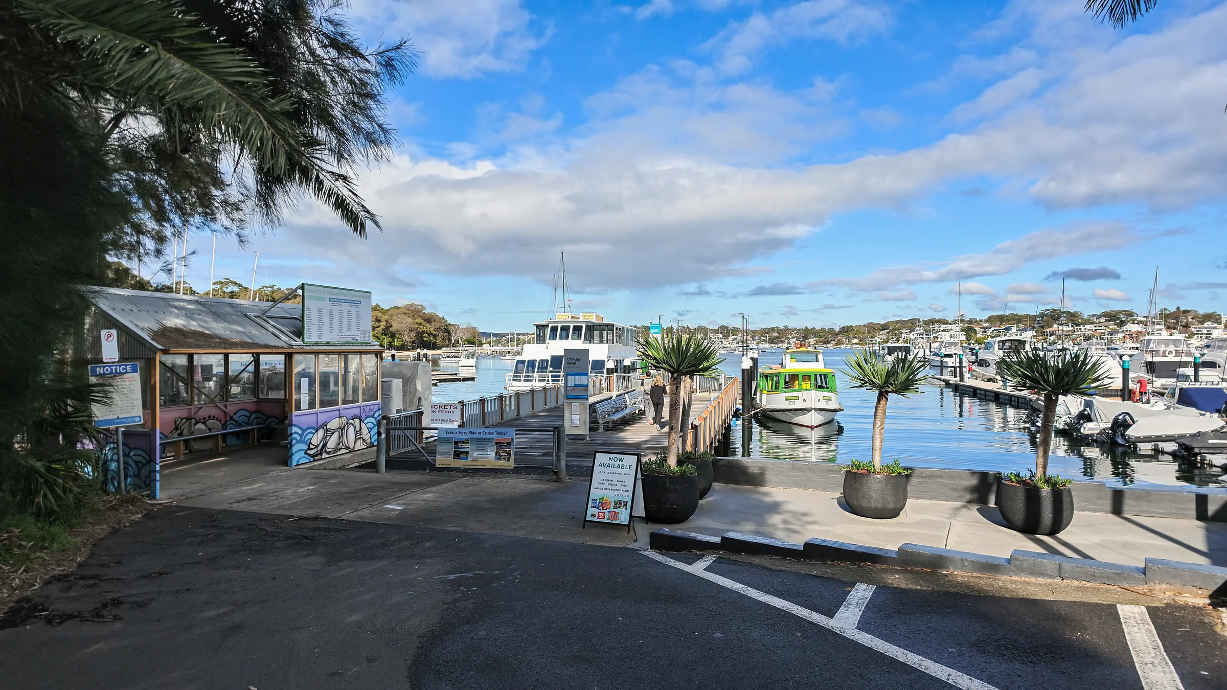 The public wharf and boats on Gunnamatta Bay